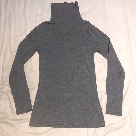 Abercrombie & Fitch Tops - GREY ABERCROMBIE & FITCH LONG SLEEVE TURTLENECK